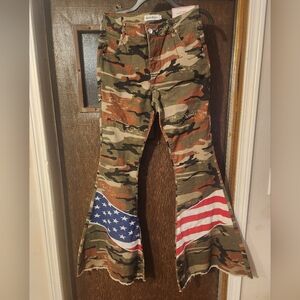 Ranch dress'n camo flares
